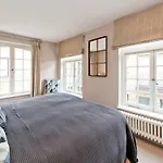 *Newly Renovated 2-Bed In Heart Of Notting Hill*