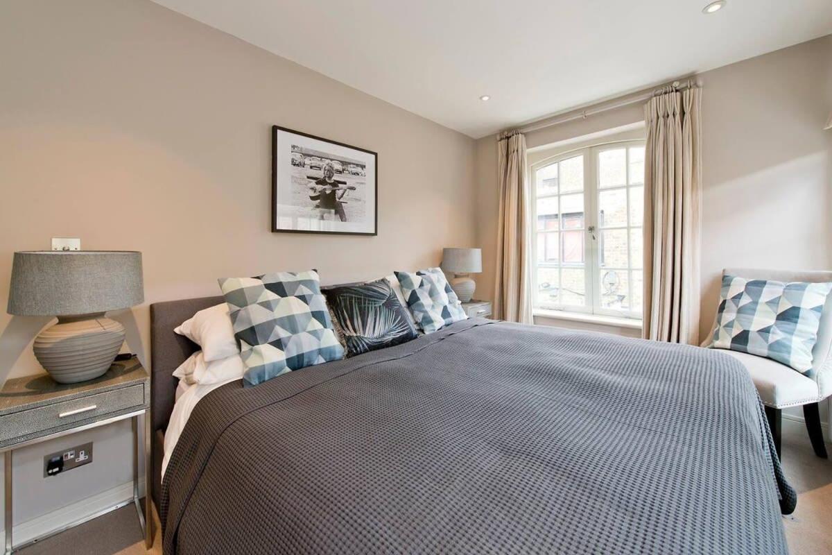 *newly Renovated 2-bed In Heart Of Notting Hill* Londres