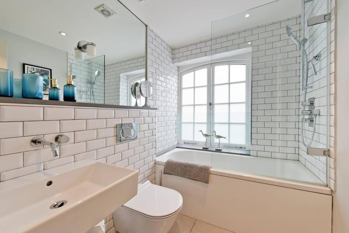 *newly Renovated 2-bed In Heart Of Notting Hill* Apartamento